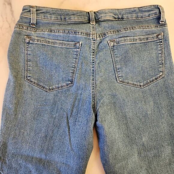 Riders women's lee blue denim mid-rise Capri cropped jeans - Picture 4 of 6